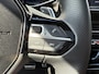 Peugeot 208 Hybrid Automaat GT | Panoramadak | Navigatie | Parkeersensoren | 10 '' Scherm | achteruitrijcamera | Interieur Verlichting | Keyless Entry |