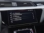Audi Q8 e-tron 50 quattro S Edition 95 kWh | Pano dak | Trekhaak | 21" | Stuur-/Stoelverwarming | S-line
