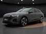 Audi Q8 e-tron 50 quattro S Edition 95 kWh | Pano dak | Trekhaak | 21" | Stuur-/Stoelverwarming | S-line