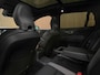 Volvo V60 T6 AWD Recharge Plus Dark | Schuifdak | 360 Camera | Harman Kardon | Adaptieve Cruise Control | Stoelverwarming voor+achter | Stuurwielverwarming | Full LED Meesturende koplampen | Pilot Assist | BLIS Dode Hoek Detectie | Elektrische voorstoelen geheugen | R-Design Contour Stoelen met wit stiksel en bies | Zitting verlenging voorstoelen | 19 Inch | Google Infotainment | Keyless Drive | Parkeersensoren voor+achter | Privacy Glass | Elektrisch bedienbare achterklep | DAB Radio | Apple Carplay/Android Auto | Volvo On Call met mobiele App functie | Thunder Grey Metallic |