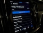 Volvo V60 T6 AWD Recharge Plus Dark | Schuifdak | 360 Camera | Harman Kardon | Adaptieve Cruise Control | Stoelverwarming voor+achter | Stuurwielverwarming | Full LED Meesturende koplampen | Pilot Assist | BLIS Dode Hoek Detectie | Elektrische voorstoelen geheugen | R-Design Contour Stoelen met wit stiksel en bies | Zitting verlenging voorstoelen | 19 Inch | Google Infotainment | Keyless Drive | Parkeersensoren voor+achter | Privacy Glass | Elektrisch bedienbare achterklep | DAB Radio | Apple Carplay/Android Auto | Volvo On Call met mobiele App functie | Thunder Grey Metallic |
