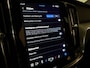 Volvo V60 T6 AWD Recharge Plus Dark | Schuifdak | 360 Camera | Harman Kardon | Adaptieve Cruise Control | Stoelverwarming voor+achter | Stuurwielverwarming | Full LED Meesturende koplampen | Pilot Assist | BLIS Dode Hoek Detectie | Elektrische voorstoelen geheugen | R-Design Contour Stoelen met wit stiksel en bies | Zitting verlenging voorstoelen | 19 Inch | Google Infotainment | Keyless Drive | Parkeersensoren voor+achter | Privacy Glass | Elektrisch bedienbare achterklep | DAB Radio | Apple Carplay/Android Auto | Volvo On Call met mobiele App functie | Thunder Grey Metallic |