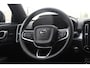 Volvo XC40 B4 211PK Plus Black Edition / Adaptive Cruise control / 360 Camera / Extra getint glas / 20'' velgen / Harman Kardon / Elektrisch verstelbare stoelen met geheugen / Stoel- en stuurverwarming / Elektrisch panorama schuifdak / Trekhaak elektrisch uitklapbaar