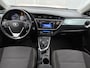 Toyota Auris 1.8 Hybrid Lease | Dealer onderhouden! | Cruise Control | ACC | Achteruitrijcamera | Nav | 17" LMV