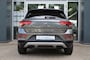 Volkswagen T-Roc 1.5 TSI, Stoel-Stuurverw, Trekhaak, All-Season, PDC 360, Camera, CarPlay etc.