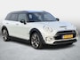 MINI Clubman 2.0 Cooper S Chili Serious Business | Panoramadak | Harman Kardon | Head-Up Display | Leder | Stoelverwarming | Park Assist | LED | Navigatie | 18” MINI Yours | Dealeronderhouden | 1e Eigenaar |