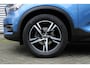 Volvo XC40 T3 R-Design | Kunstlederen/Alcantara Bekleding | LED Koplampen |Verwarmde Voorstoelen | Navigatiesysteem full map + hard disk | Rijstrooksensor Met Correctie | File Assistent | Achteruitrij Assistent| Dodehoekdetectie Met Correctie |