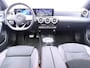 Mercedes-Benz A-klasse 180 AMG Nightpakket | Sfeerverlichting | Stoelverwarming | DAB | LED | Parkeerpakket met Camera | Inclusief 24 maanden Mercedes-Benz Certified garantie voor Europa.