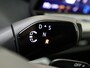 Volkswagen T-Roc 1.5 eTSI R-Line | Trekhaak | Achteruitrijcamera | Matrix LED verlichting | Keyless | Adaptieve cruise control | Dodehoekdetectie | Stoel- en stuurwielverwarming | Elektrische kofferklep |