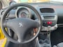 Peugeot 107 1.0 airco, toerenteller, 5 deurs, BJ2005, weinig km!