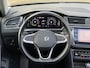 Volkswagen Tiguan 1.4 TSI eHybrid 245pk Elegance Business+ | Panoramadak | Trekhaak wegklapbaar | Virtual cockpit | Adaptieve cruise | Camera | Navigatie | Apple CarPlay | Stoel&stuurverwarming | Keyless | DAB | Sfeerverlichting | IQ-light | Elektrische achterklep | Volledig onderhouden