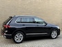Volkswagen Tiguan 1.4 TSI eHybrid 245pk Elegance Business+ | Panoramadak | Trekhaak wegklapbaar | Virtual cockpit | Adaptieve cruise | Camera | Navigatie | Apple CarPlay | Stoel&stuurverwarming | Keyless | DAB | Sfeerverlichting | IQ-light | Elektrische achterklep | Volledig onderhouden