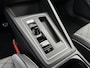 Volkswagen Golf 1.5 eTSI R-Line Business+ Trekhaak / Carpay / stoel-stuurverwarming / Camera
