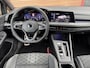 Volkswagen Golf 1.5 eTSI R-Line Business+ Trekhaak / Carpay / stoel-stuurverwarming / Camera
