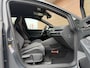 Volkswagen Golf 1.5 eTSI R-Line Business+ Trekhaak / Carpay / stoel-stuurverwarming / Camera