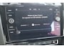 Volkswagen Golf 1.5 TSI Highline 130PK TREKHAAK | Airco (automatisch) | Bots waarschuwing systeem | Hill hold functie