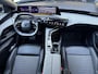 Peugeot 5008 Allure Pack 1.2 Hybrid 145pk e-DSC6 | PANORAMIC NAVIGATION | 7-ZITS | STOEL + STUURVERW. | KEYLESS ENTRY | ADAPTIVE CRUISE | 19" LM-VELGEN | AGR-STOEL | DAB+ | DRAADLOOS APPLE CARPLAY / ANDROID AUTO |