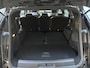 Peugeot 5008 Allure Pack 1.2 Hybrid 145pk e-DSC6 | PANORAMIC NAVIGATION | 7-ZITS | STOEL + STUURVERW. | KEYLESS ENTRY | ADAPTIVE CRUISE | 19" LM-VELGEN | AGR-STOEL | DAB+ | DRAADLOOS APPLE CARPLAY / ANDROID AUTO |