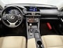 Lexus IS 300h Business Line | Safety Pack | Adaptive Cruise Control | Lane Assist | Stoelverwarming | Parkeersensoren voor+achter | Lederen bekleding | Navigatie | achteruitrijcamera |