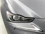Lexus IS 300h Business Line | Safety Pack | Adaptive Cruise Control | Lane Assist | Stoelverwarming | Parkeersensoren voor+achter | Lederen bekleding | Navigatie | achteruitrijcamera |