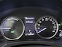 Lexus IS 300h Business Line | Safety Pack | Adaptive Cruise Control | Lane Assist | Stoelverwarming | Parkeersensoren voor+achter | Lederen bekleding | Navigatie | achteruitrijcamera |