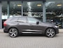 Volvo XC60 2.0 B4 R-Design Navi / Carplay / Camera / Elekramen / Keyless / Leder / 21''LM / BTW auto  / Mild-Hybride