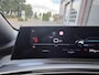 Peugeot 5008 Allure Pack 1.2 Hybrid 145pk e-DCS6 | 7-ZITS | AGR COMFORT | STOEL + STUURVERW. | PANORAMIC NAVIGATION | ADAPTIVE CRUISE | 360° CAMERA | DODEHOEKBEW. | DRAADLOOS APPLE CARPLAY / ANDROID AUTO | DAB+ |