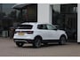Volkswagen T-Cross 1.0 TSI Style 115PK / 85kW, LED koplampen, dodehoekdetectie (Side Assist), active info display, adaptieve cruise control (ACC), Winter Pakket (Verwarmbare voorstoelen), Apple Carplay & Android Auto, 18" LMV, privacy glas, navigatie, elektrisch verstel- en verwarmbare buitenspiegels, 2-zone climatronic, DAB+, parkeersensoren voor en achter (PDC) etc.
