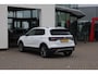 Volkswagen T-Cross 1.0 TSI Style 115PK / 85kW, LED koplampen, dodehoekdetectie (Side Assist), active info display, adaptieve cruise control (ACC), Winter Pakket (Verwarmbare voorstoelen), Apple Carplay & Android Auto, 18" LMV, privacy glas, navigatie, elektrisch verstel- en verwarmbare buitenspiegels, 2-zone climatronic, DAB+, parkeersensoren voor en achter (PDC) etc.