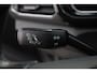 Volkswagen T-Cross 1.0 TSI Style 115PK / 85kW, LED koplampen, dodehoekdetectie (Side Assist), active info display, adaptieve cruise control (ACC), Winter Pakket (Verwarmbare voorstoelen), Apple Carplay & Android Auto, 18" LMV, privacy glas, navigatie, elektrisch verstel- en verwarmbare buitenspiegels, 2-zone climatronic, DAB+, parkeersensoren voor en achter (PDC) etc.