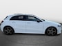 Mercedes-Benz A-klasse 180 Business Solution AMG | PANO | Night pakket | sfeerLED | Camera