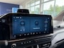 Ford Transit Custom 320 2.5 PHEV L2H1 Limited | Nu met €4424,- bonus | Trekhaak | Direct leverbaar | Apple CarPlay + Android Auto | LED | Verwarmbare Voorstoelen |