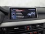 BMW X5 xDrive40e iPerformance High Executive 313Pk Automaat (GROOT NAVI, HEAD-UP DISPLAY, COMFORTSTOELEN MET GEHEUGEN, SFEERVERLICHTING, CAMERA, STOELVERWARMING, GETINT GLAS, NIEUWSTAAT)