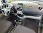 Daihatsu Sirion 2 1.0-12V,5 Deurs,5Zits,Airco,Elektrischpakket,Afneembare Trekhaak,Stuurbekrachting,Centraledervergrendeling op Afstand