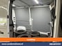 Renault Master 2.3 dCi 150pk L2H2 Euro6 Airco | Laadklep | 2x Zijdeur | Camera | Navigatie | LED | Cruisecontrol Parkeersensoren, Bijrijdersbank