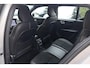 Volvo XC40 T5 Recharge Ultimate Dark | Stoelverwarming | Trekhaak | Parkeercamera | BLIS | Pilot Assist | H/K | Keyless