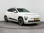 Hyundai Kona Electric Comfort Smart 65.4 kWh | Unieke km-stand! | SoH 98,8% | WLTP 514km | Dodehoek | Stoel + stuurverwarming | El. bed. achterklep |
