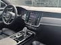 Volvo V90 2.0 T8 Plug-in hybrid AWD Ultimate Dark Volvo V90 2.0 T8 Recharge AWD Ultimate Dark / Pano. dak / Trekhaak / Harman kardon / Elek. verstelbare stoelen / Voor+achter+stuur verwarmd / Leder / Head-up display /