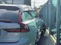 Volvo V90 2.0 T8 Plug-in hybrid AWD Ultimate Dark Volvo V90 2.0 T8 Recharge AWD Ultimate Dark / Pano. dak / Trekhaak / Harman kardon / Elek. verstelbare stoelen / Voor+achter+stuur verwarmd / Leder / Head-up display /