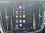 Volvo V90 2.0 T8 Plug-in hybrid AWD Ultimate Dark Volvo V90 2.0 T8 Recharge AWD Ultimate Dark / Pano. dak / Trekhaak / Harman kardon / Elek. verstelbare stoelen / Voor+achter+stuur verwarmd / Leder / Head-up display /