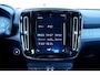 Volvo XC40 2.0 T4 Inscription Stoel-/ stuurwielverwarming | Lederen bekleding | Achteruitrijcamera | 18 inch. lichtmetalen velgen | Cruise control | BLIS |