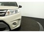 Suzuki Vitara 1.6 Exclusive | Climate control | Cruise control | Camera | Stoelverwarming | Trekhaakl afn.| Apple carplay, Android auto |