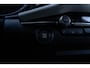 Mazda 3 2.0 e-SkyActiv-X M Hybrid 180 Luxury | Wit Lederen Bekleding | Head-up Display | 360 Graden Camera | Parkeersensoren | Lichtmetalen Velgen 18 inch | Keyless Entry | Stoelverwarming | LED Koplampen | Cruise Control Adaptief | Dodehoekdetectie | Navigatie | Apple Carplay | Android Auto