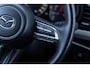 Mazda 3 2.0 e-SkyActiv-X M Hybrid 180 Luxury | Wit Lederen Bekleding | Head-up Display | 360 Graden Camera | Parkeersensoren | Lichtmetalen Velgen 18 inch | Keyless Entry | Stoelverwarming | LED Koplampen | Cruise Control Adaptief | Dodehoekdetectie | Navigatie | Apple Carplay | Android Auto