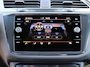 Volkswagen Tiguan 1.4 TSI eHybrid | R-Line Business+ | El. Pano Dak | Park Assist | Matrix LED | Apple Car Play/Android Auto | Winter Pakket | Top Comfort Stoelen | Trekhaak | Buitenspiegels in Kleur