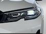 BMW 3-Serie 320i High Executive (Goed OndH, Navi Pro, StoelV, PDC V+A, Climate Con, Cruise Con, Etc)