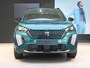 Peugeot 2008 SUV Envy Hybrid 145 pk Automaat | Voorraad model | Tot 8 jaar garantie! | Drive assist Pack | Navigatie | Vision Pack