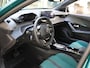 Peugeot 2008 SUV Envy Hybrid 145 pk Automaat | Voorraad model | Tot 8 jaar garantie! | Drive assist Pack | Navigatie | Vision Pack