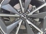 Nissan Qashqai 1.3 MHEV Xtronic Tekna / Dealer onderhouden / All season banden / HUD / Cold Pack / Design Pack / Apple Carplay Android Auto / Elektrische achterklep / Panoramadak / Rondomzicht camera / Adaptief cruise control / Stuur- Stoel & Voorruitverwarming /
