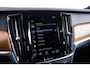 Volvo V90 2.0 T5 Inscription Panoramadak - Luchtvering - Adaptieve Cruise Control - Head up - Harman Kardon - Stoelverwarming voor/achter - Stuurwielverwarming - Visual Park Assist - Drive Mode Settings -